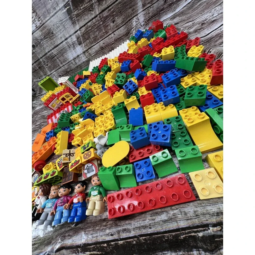 Massive Lot of 261 Lego Duplo W/Minifigs, Animal, Food, Chairs, Windows (6+ Lbs)